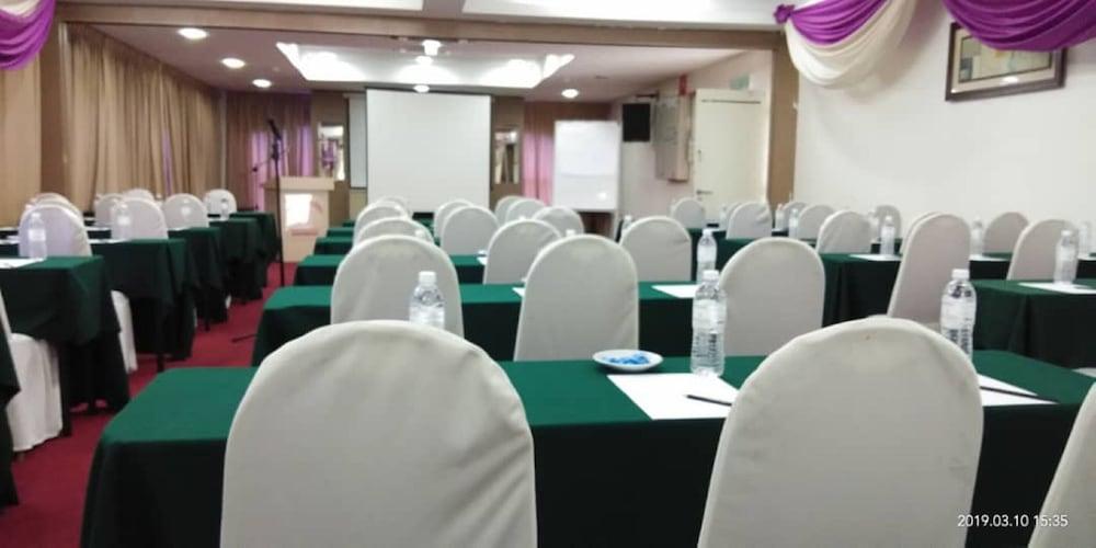 Sutera Hotel Seremban Buitenkant foto