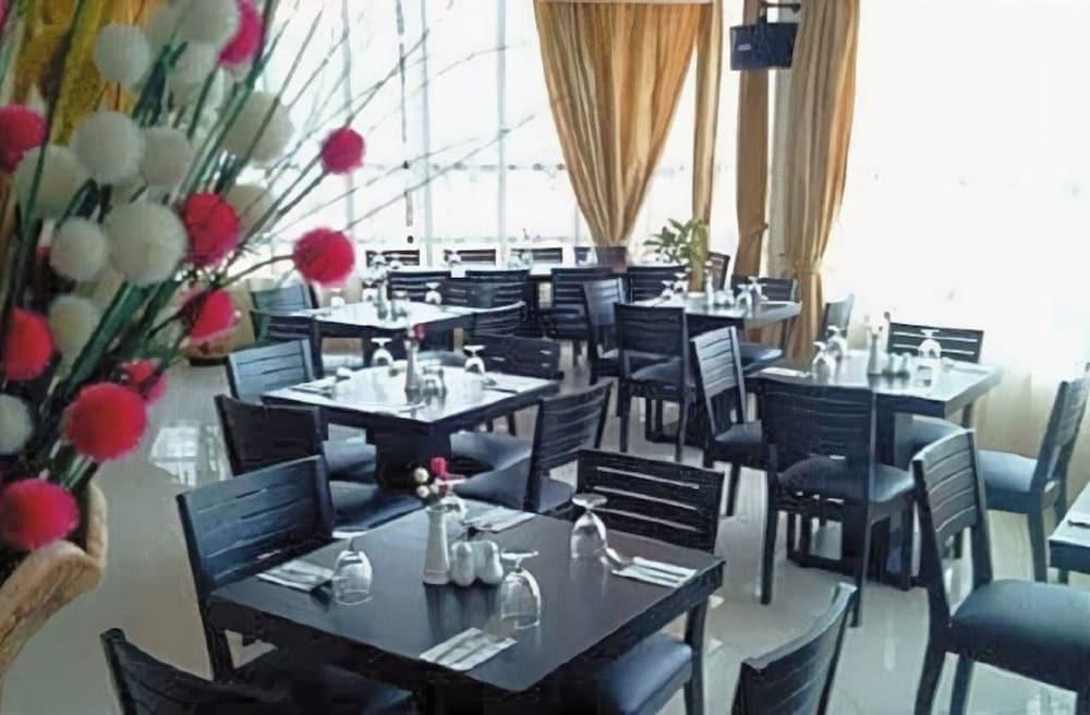 Sutera Hotel Seremban Buitenkant foto