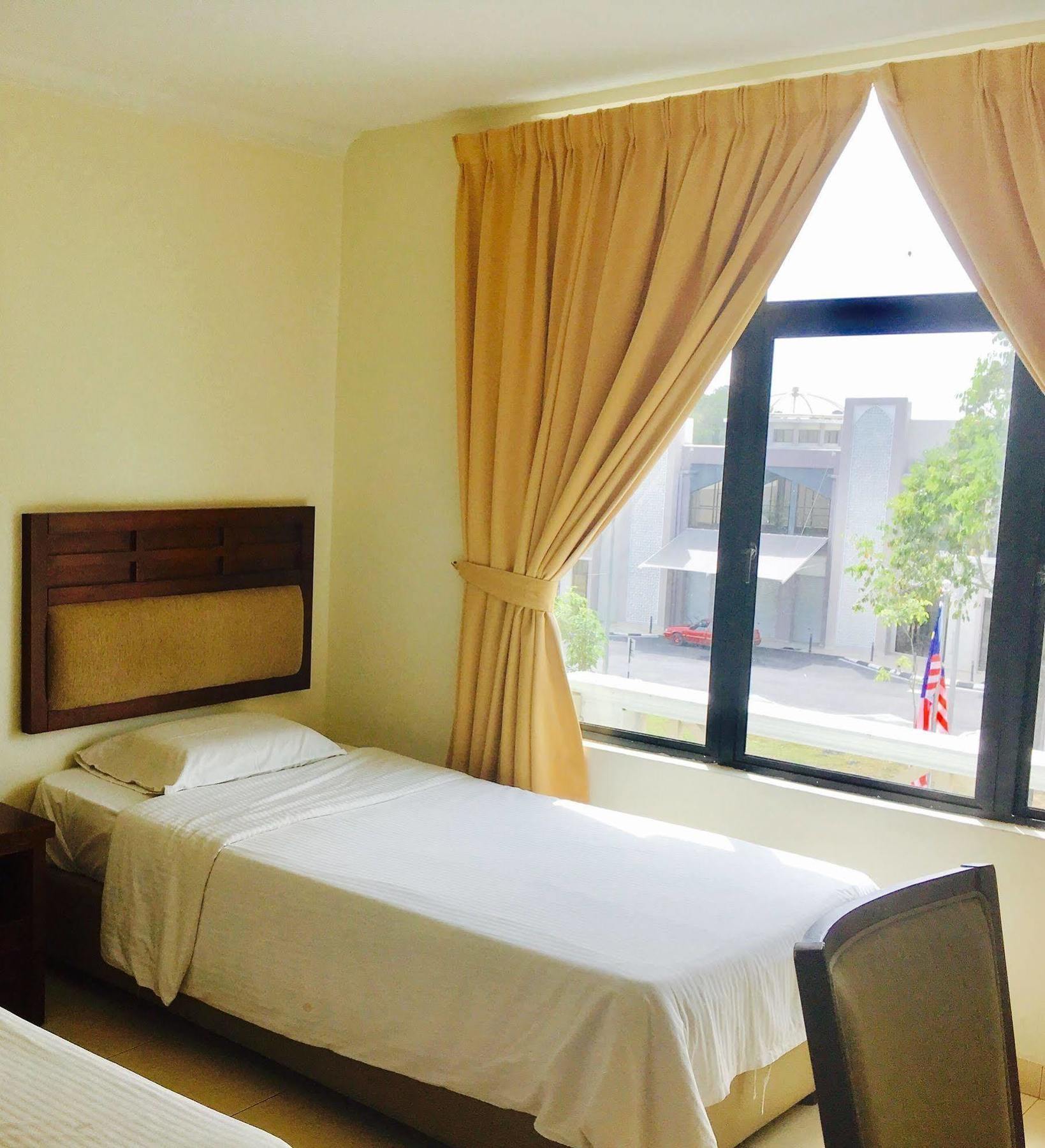 Sutera Hotel Seremban Buitenkant foto